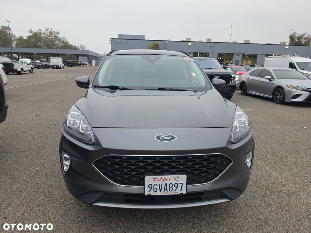 Ford Escape 2.0 EcoBoost AWD Titanium - 2