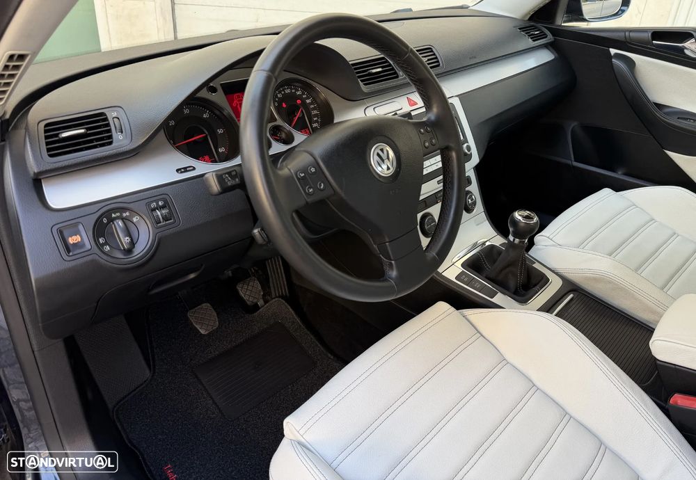 VW Passat 2.0 TDI Edition Highline - 11