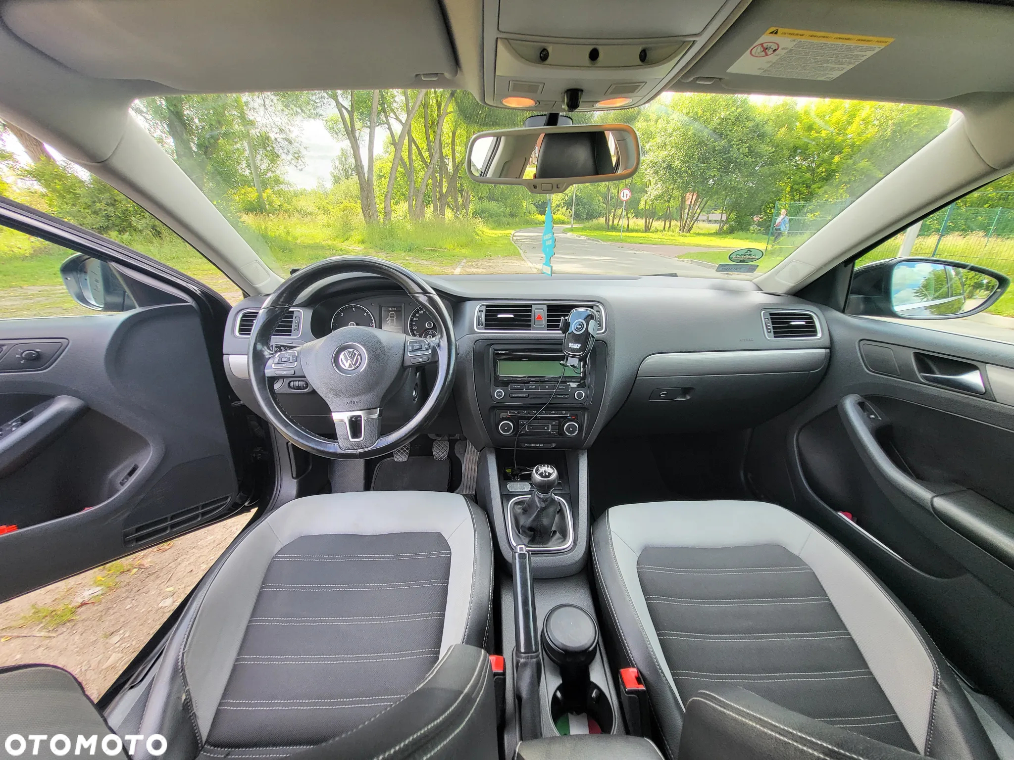 Volkswagen Jetta 1.6 TDI Highline - 15