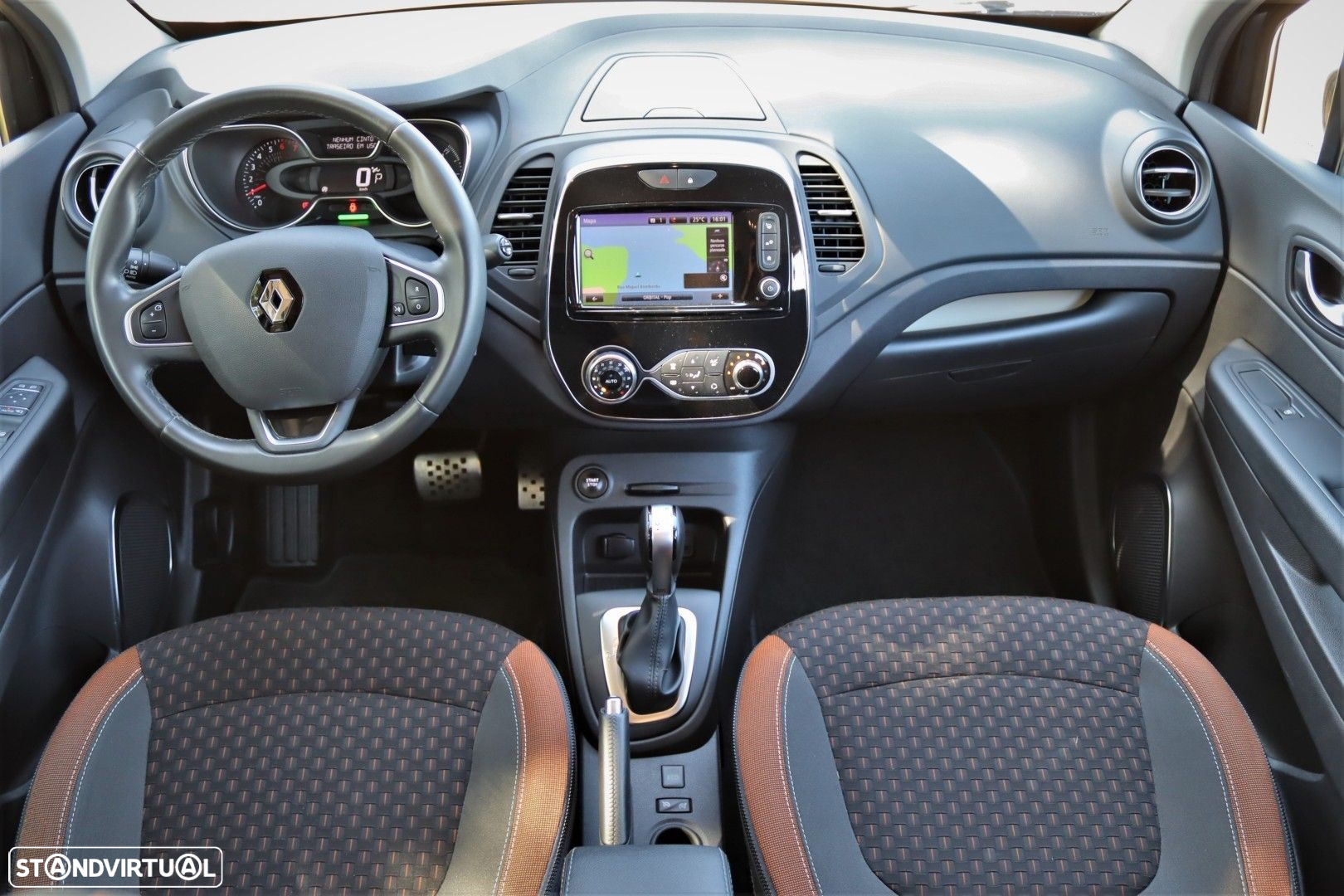 Renault Captur 1.2 TCe Initiale Paris EDC - 3