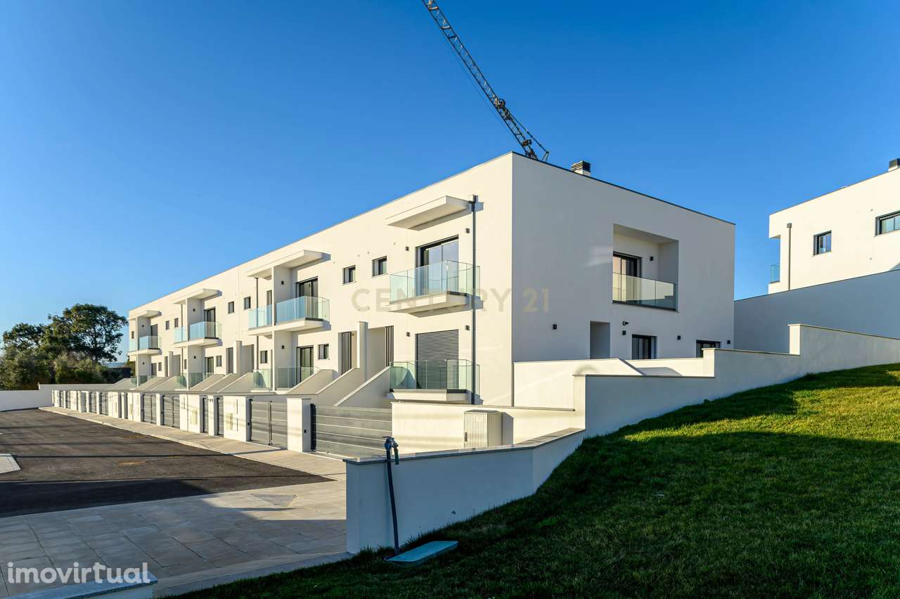 Condomínio Villas Mor || Moradia T3 - Segmento de Luxo || Aveiras de C - Grande imagem: 4/50