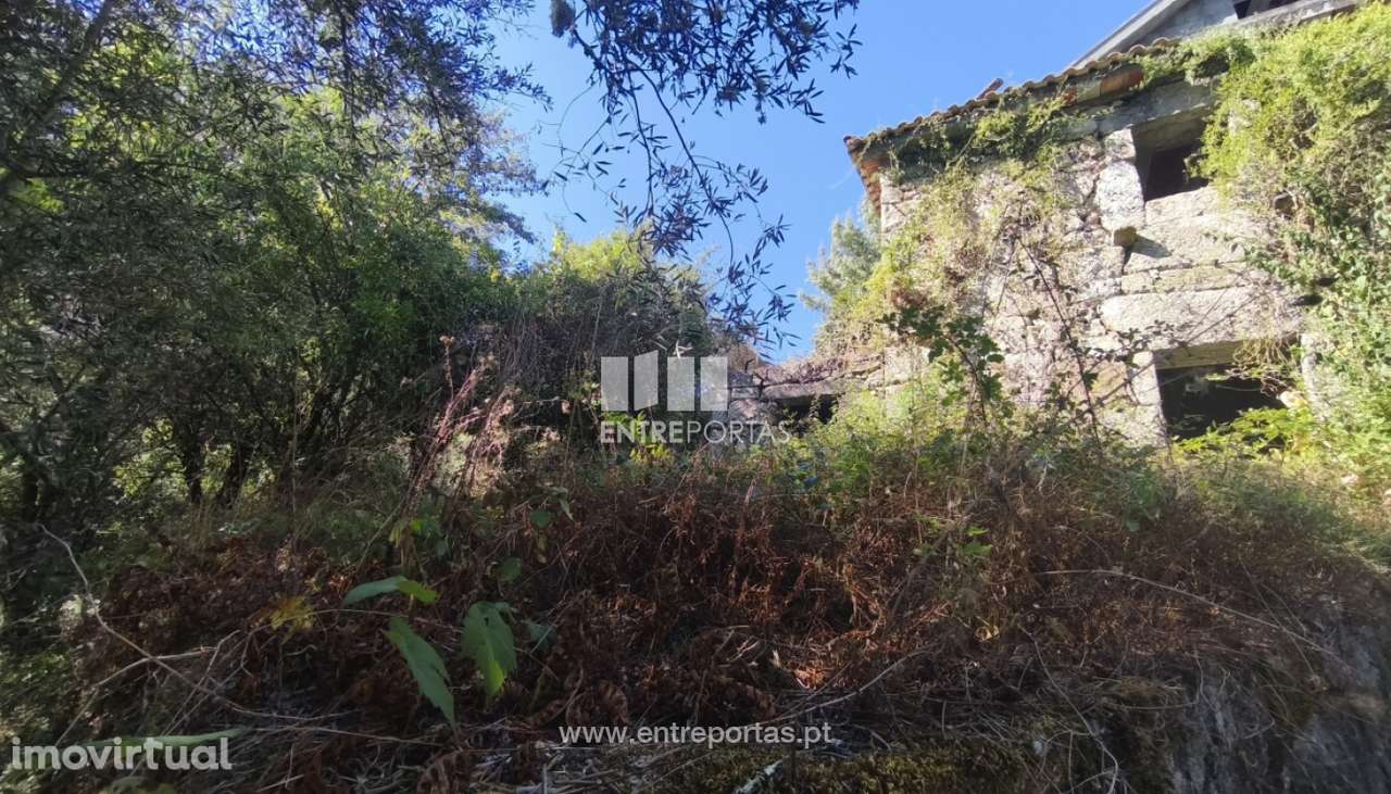 Venda de Moradia em pedra, Rio Cabrão, Arcos de Valdevez - Grande imagem: 2/28