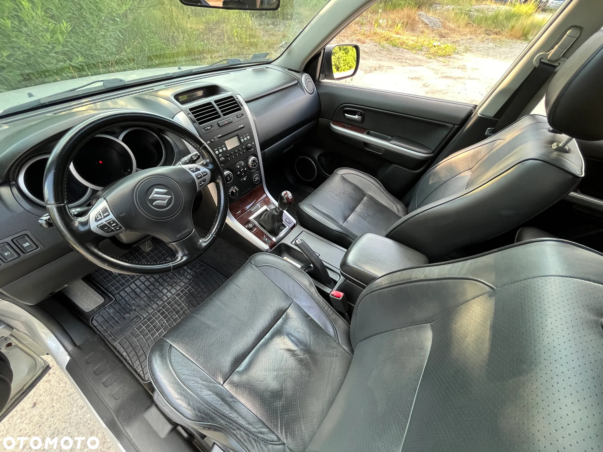 Suzuki Grand Vitara 1.9 DDiS Premium EU5 - 11
