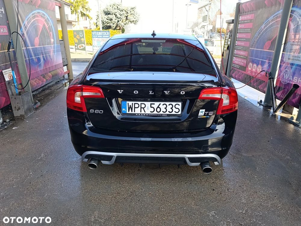 Volvo S60 2.5 T5 - 4