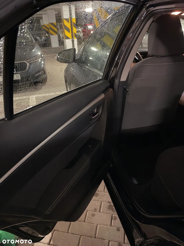Toyota Corolla - 24