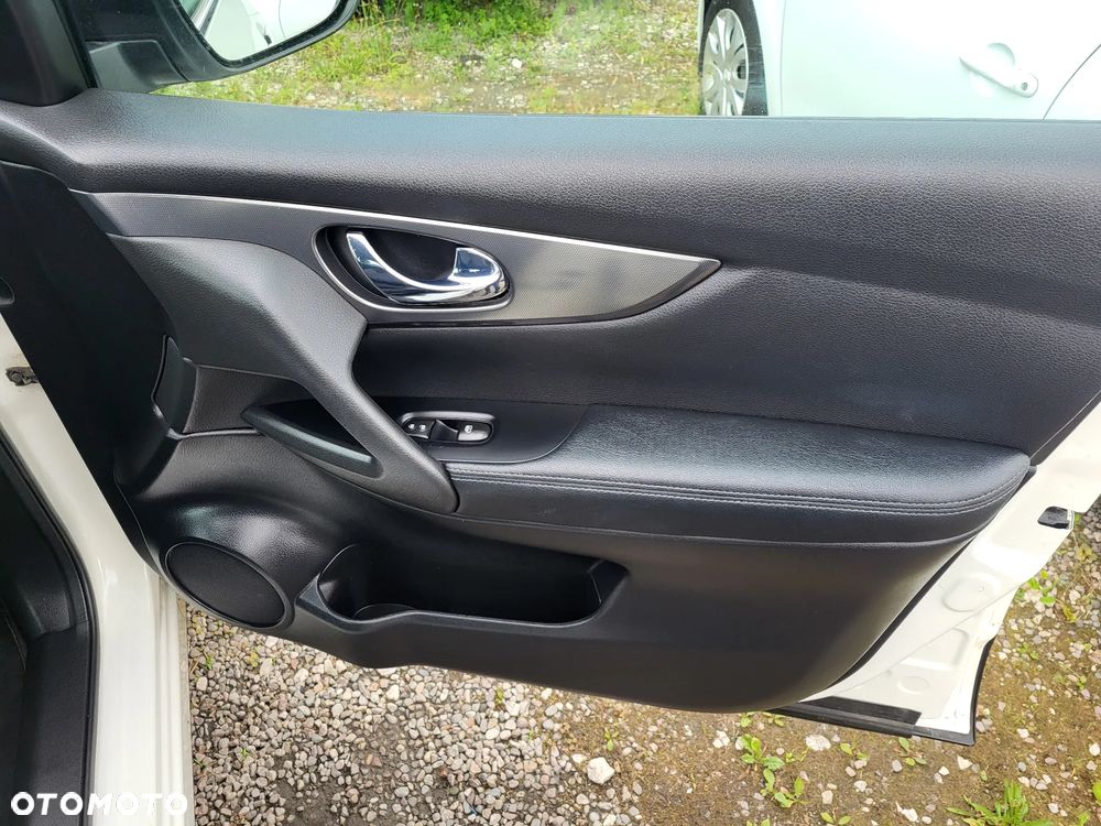Nissan Qashqai 1.3 DIG-T Tekna - 23