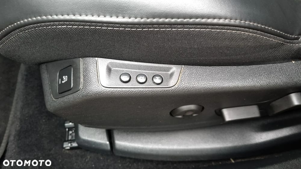 Peugeot 3008 BlueHDi 180 Stop & Start EAT8 Allure - 19