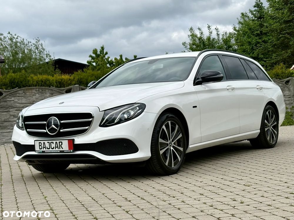 Mercedes-Benz Klasa E 300 de T 9G-TRONIC - 3