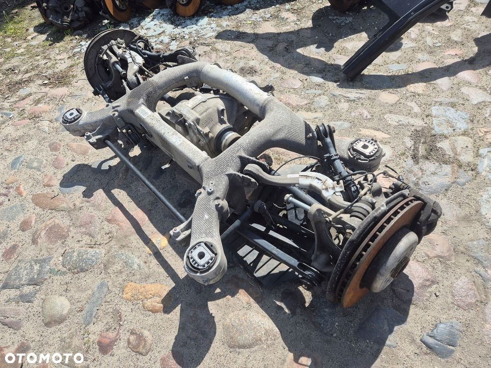 zawieszenie sanki dyfer tył BMW 7 G11 3.0 d - 6