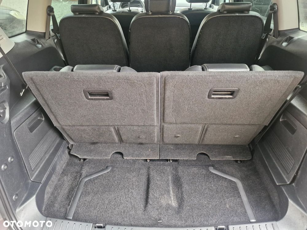 Ford S-Max - 31