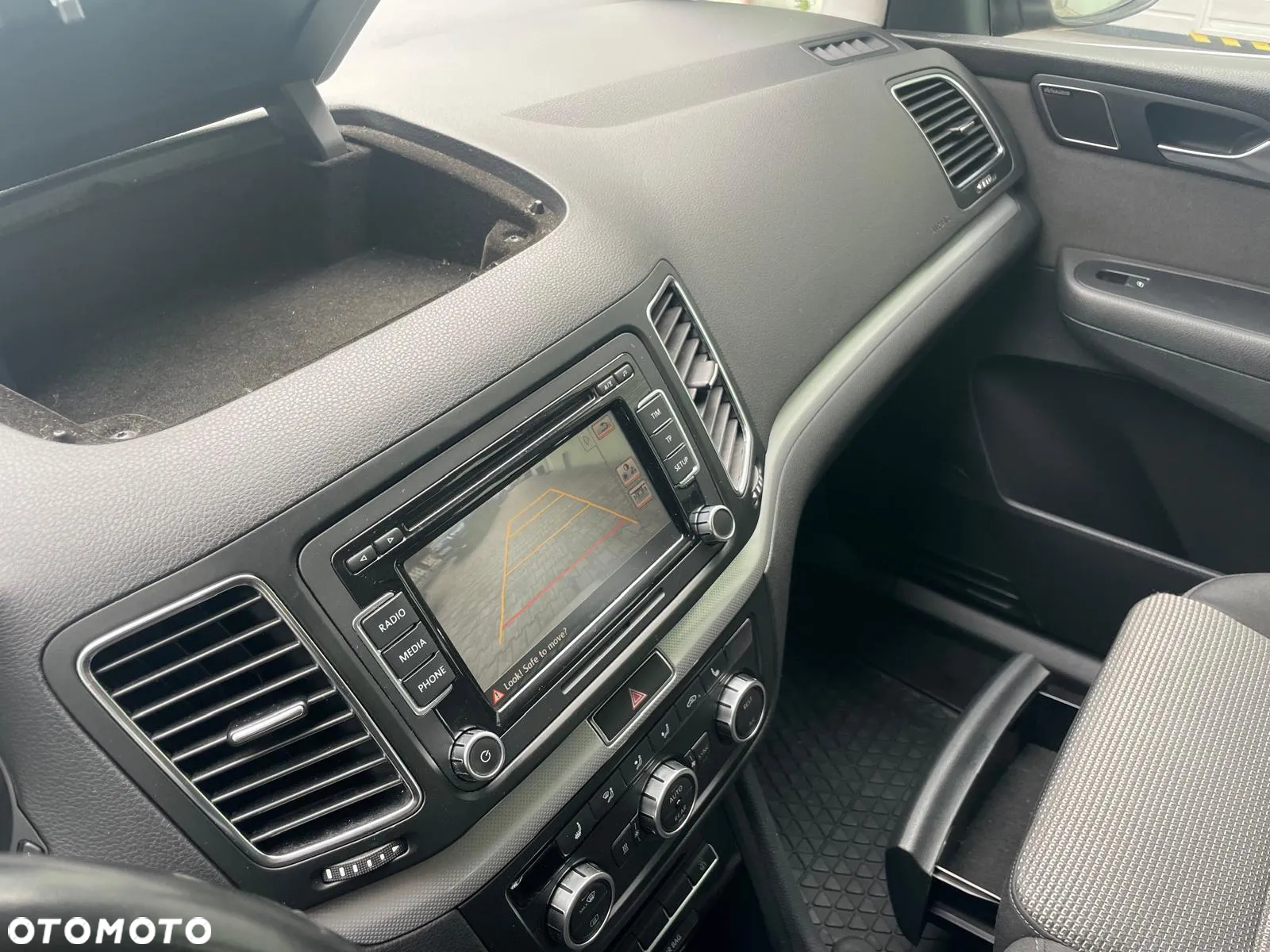 Volkswagen Sharan 2.0 TDI BlueMotion Technology Highline - 20