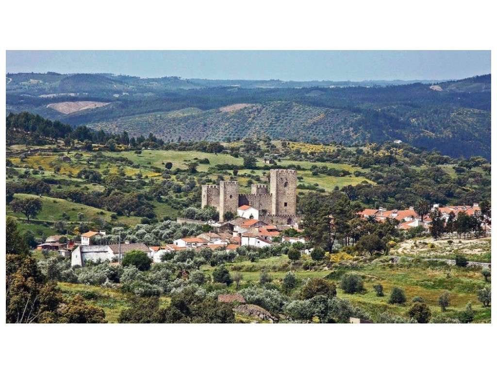 Casa rural para recuperar em Aldeia Histórica - Grande imagem: 2/14