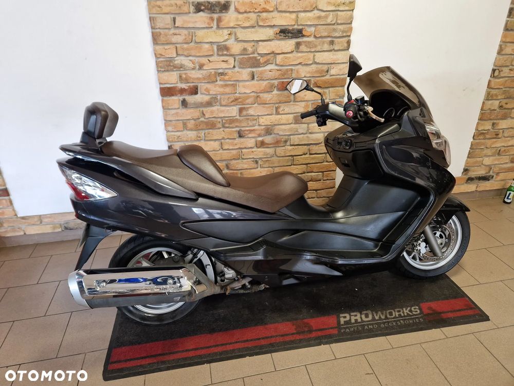 Suzuki Burgman - 39