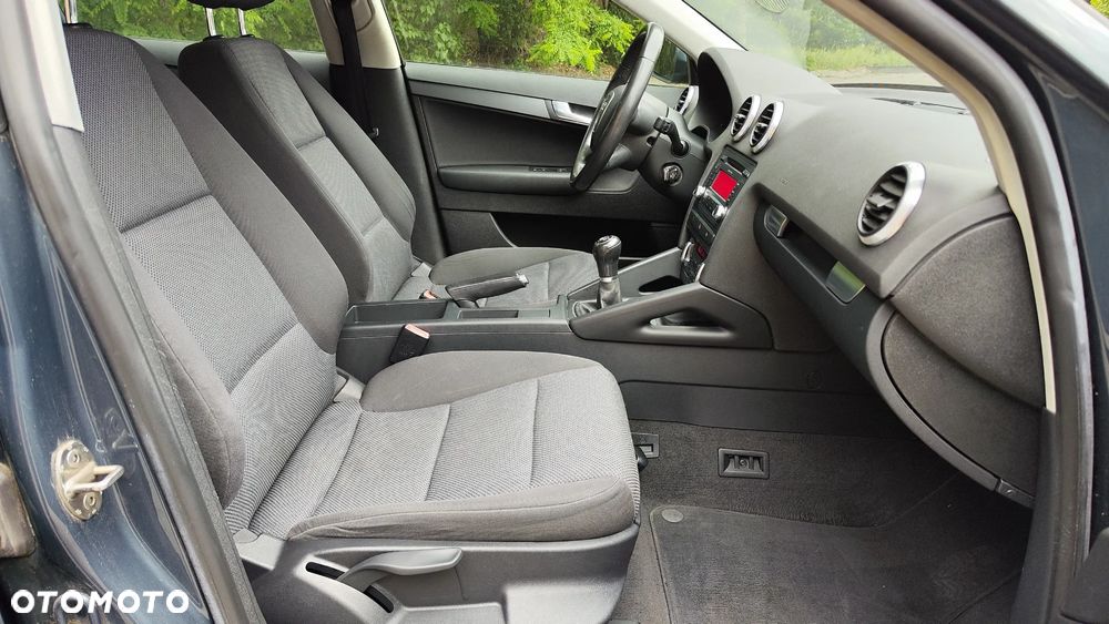 Audi A3 Sportback 1.6 Attraction - 30