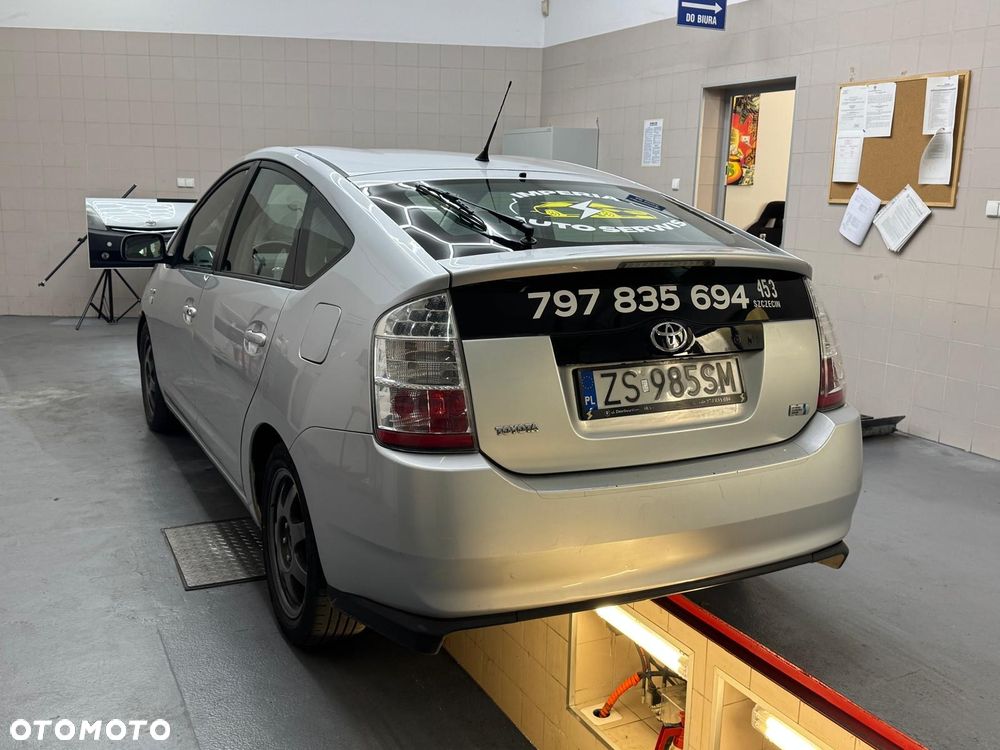 Toyota Prius 1.5 VVT-i Sol (nav) - 4