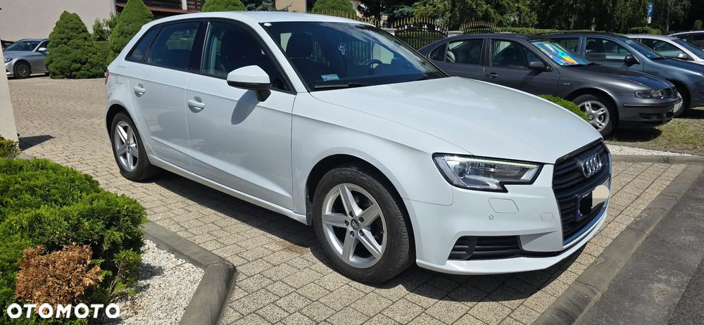 Audi A3 Sportback 1.5 TFSI S tronic - 2