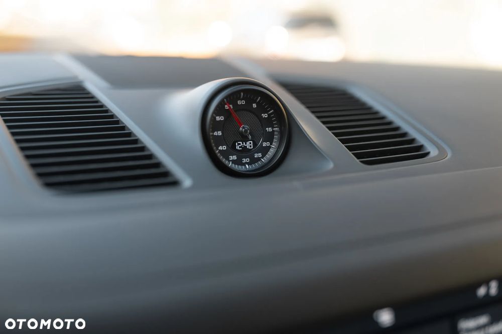 Porsche Cayenne Turbo - 21