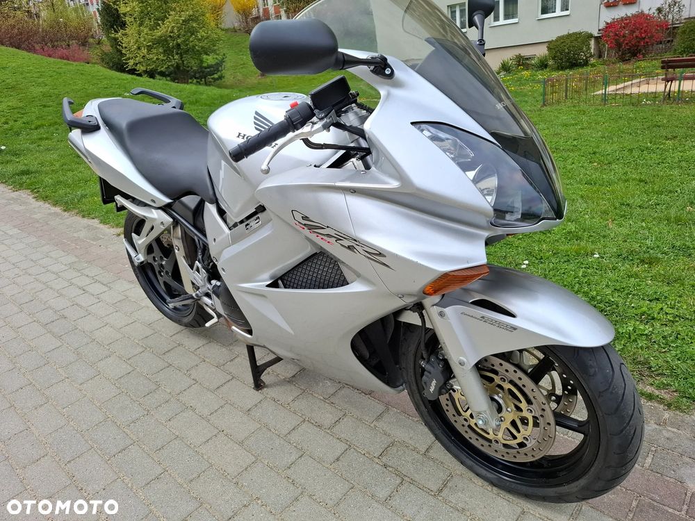 Honda VFR - 5