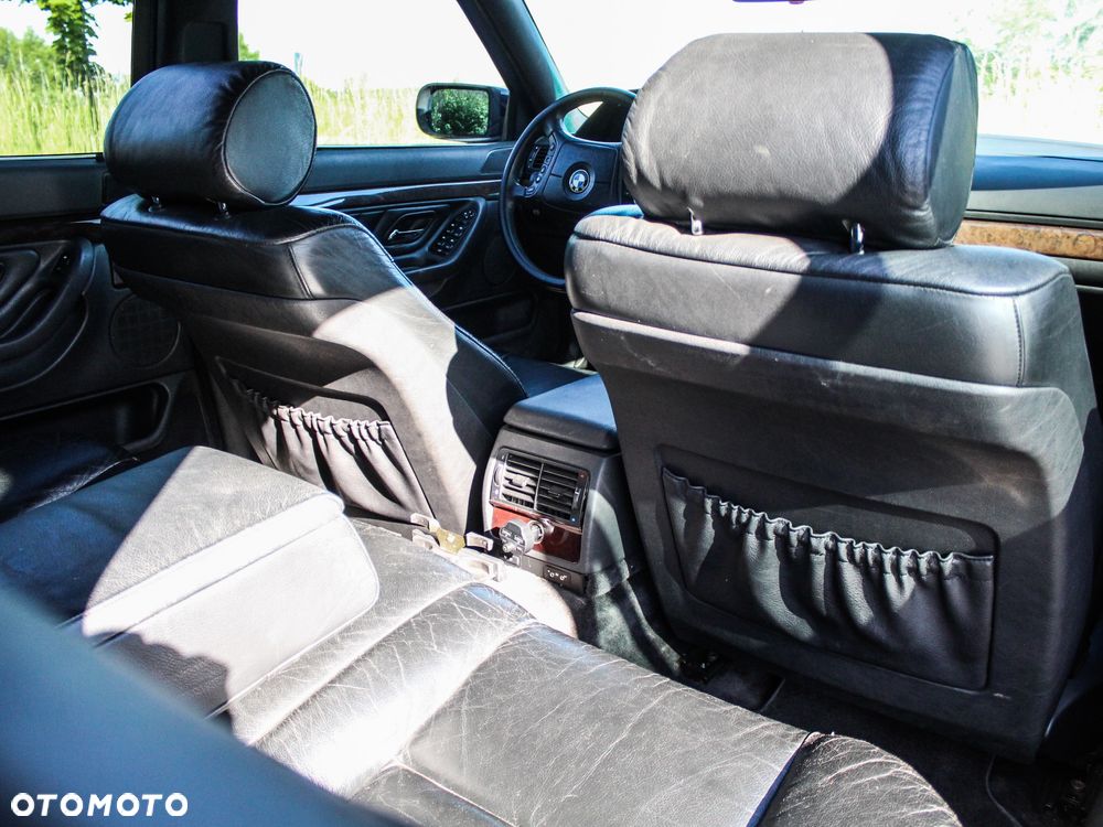 BMW Seria 7 740i - 10