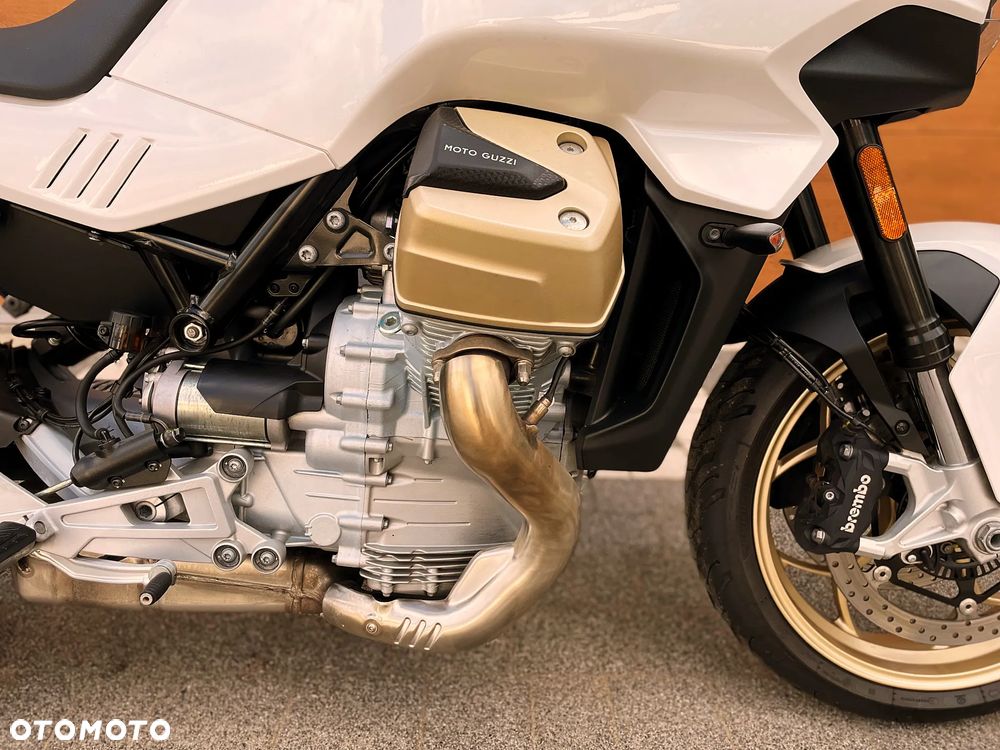 Moto Guzzi V100 Mandello - 8