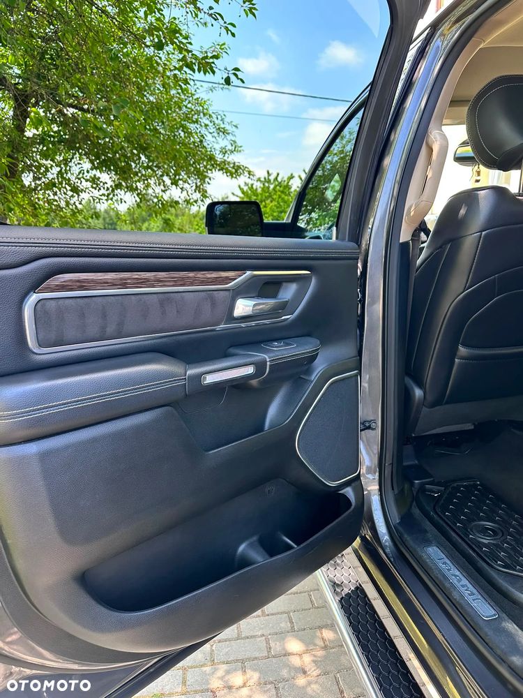 RAM 1500 - 17