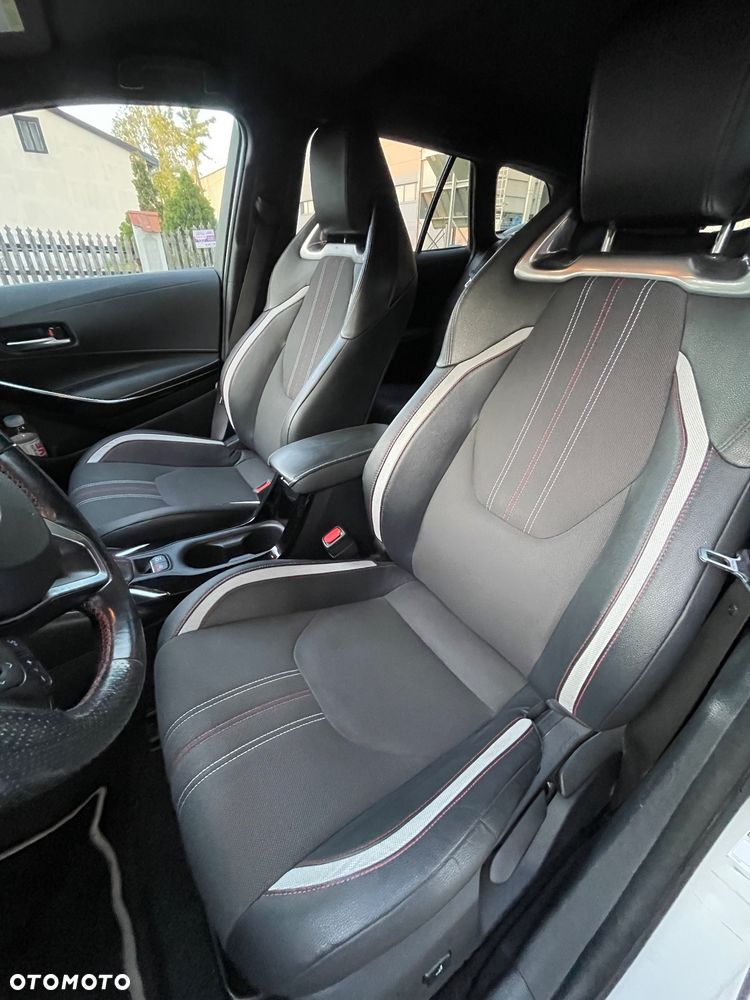 Toyota Corolla 2.0 Hybrid GR Sport - 25