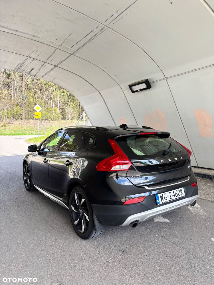Volvo V40 T5 Momentum - 7