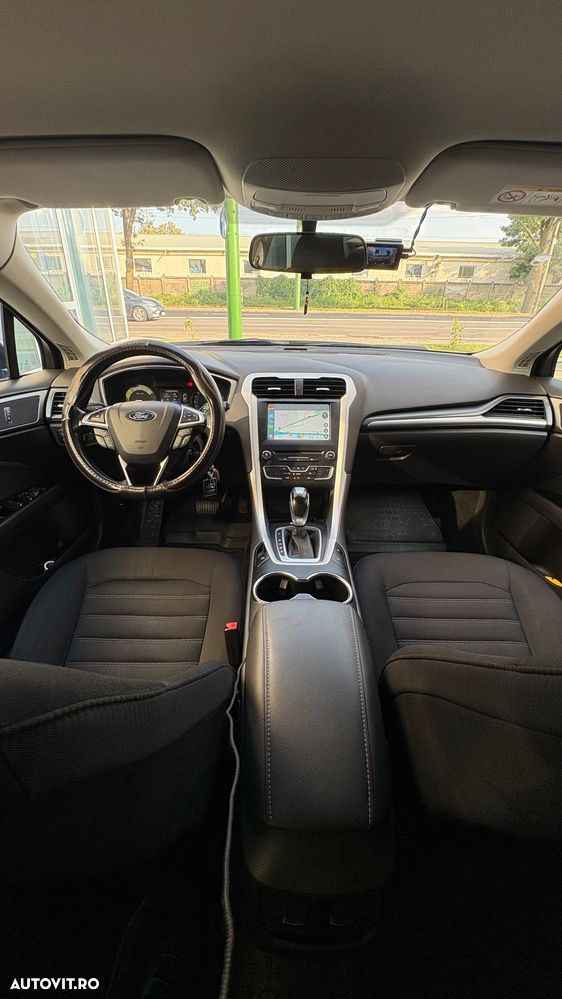 Ford Mondeo 2.0 TDCi Powershift Business - 11