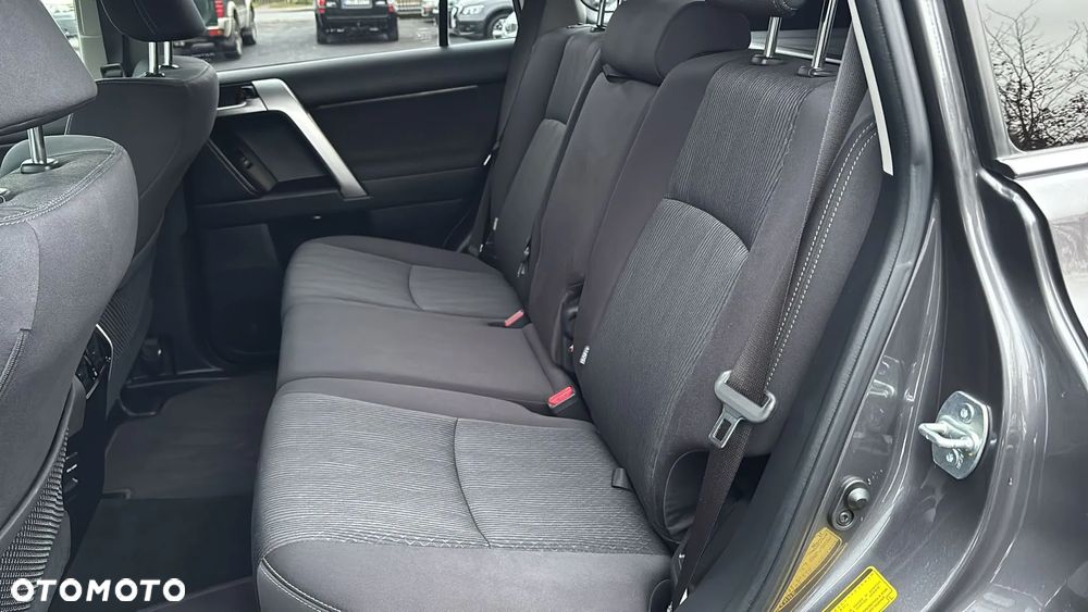 Toyota Land Cruiser LC 2.8 D-4D Prestige - 14