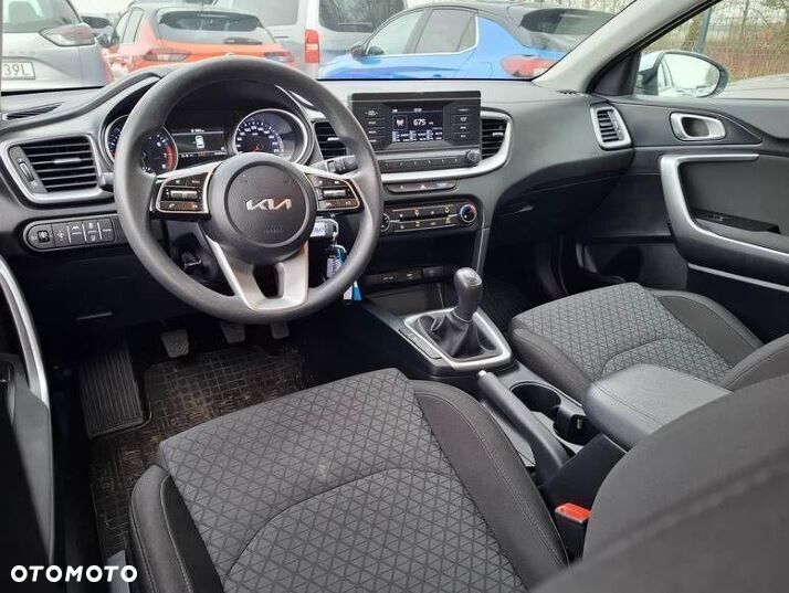 Kia Ceed - 5