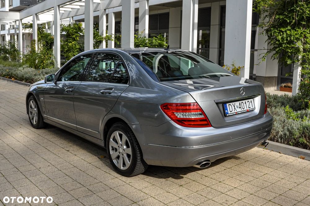 Mercedes-Benz Klasa C 350 BlueEff 4-Matic Elegance - 3