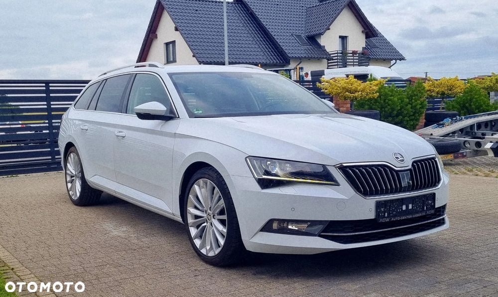 Skoda Superb 2.0 TDI DSG Premium Edition - 10