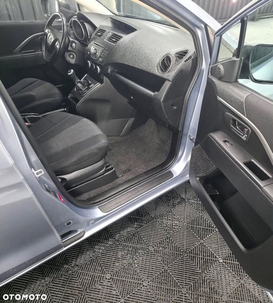 Mazda 5 - 9