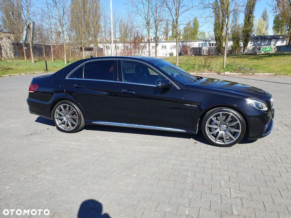 Mercedes-Benz Klasa E 63 AMG S 4-Matic - 4