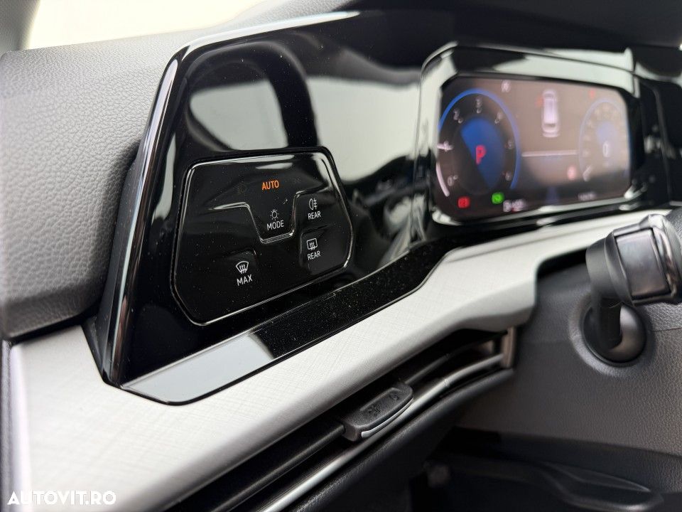 Volkswagen Golf - 17