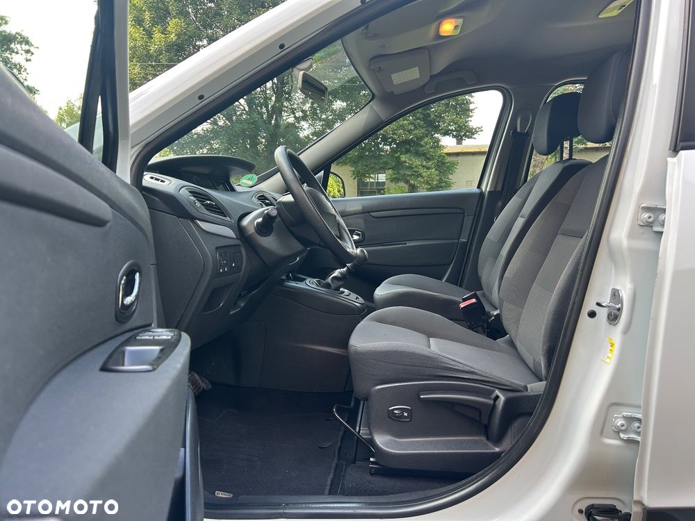 Renault Scenic 1.6 16V 110 TomTom Edition - 12