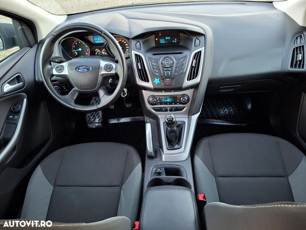 Ford Focus - 11