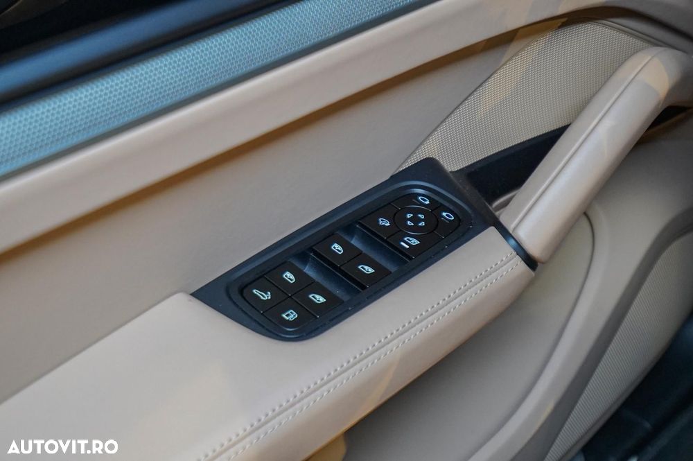 Porsche Cayenne Coupe E-Hybrid - 26