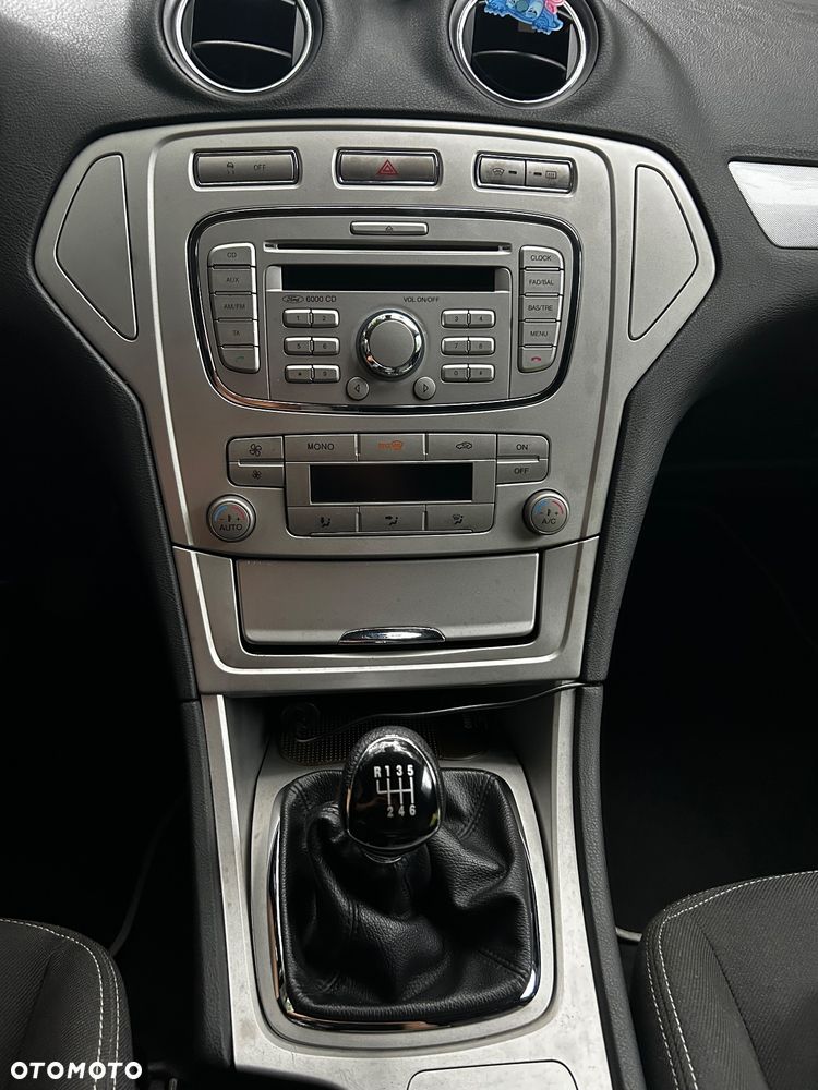 Ford Mondeo 1.8 TDCi Gold X - 9