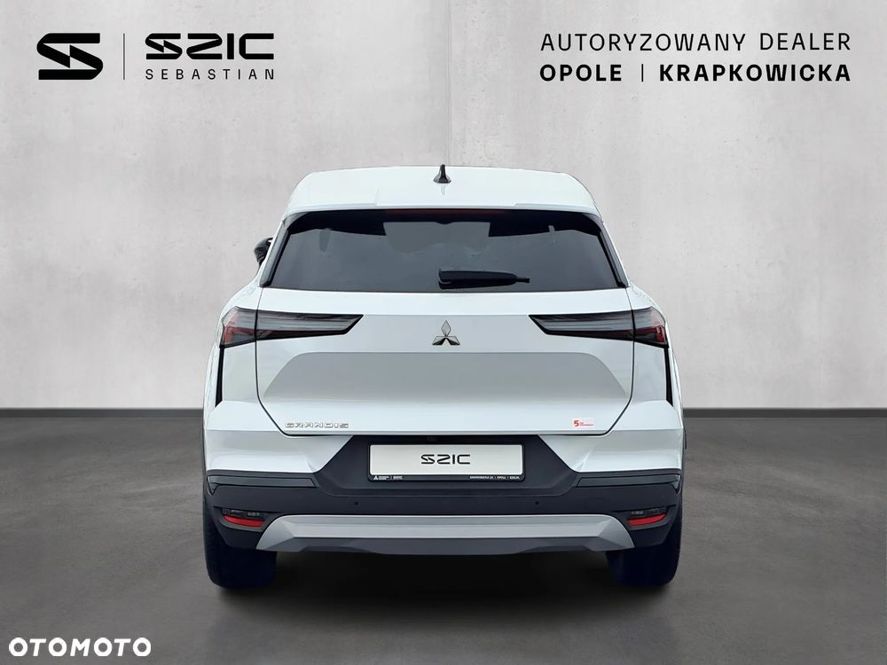 Mitsubishi Grandis - 4