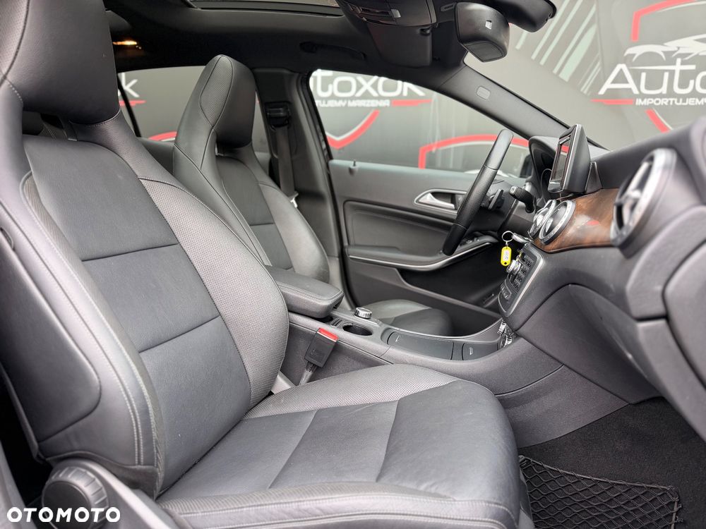Mercedes-Benz GLA 220 CDI 7G-DCT StreetStyle - 27