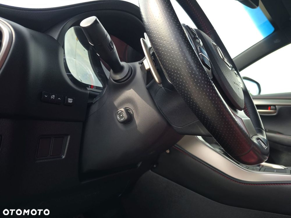 Lexus NX 200t F Sport AWD - 18