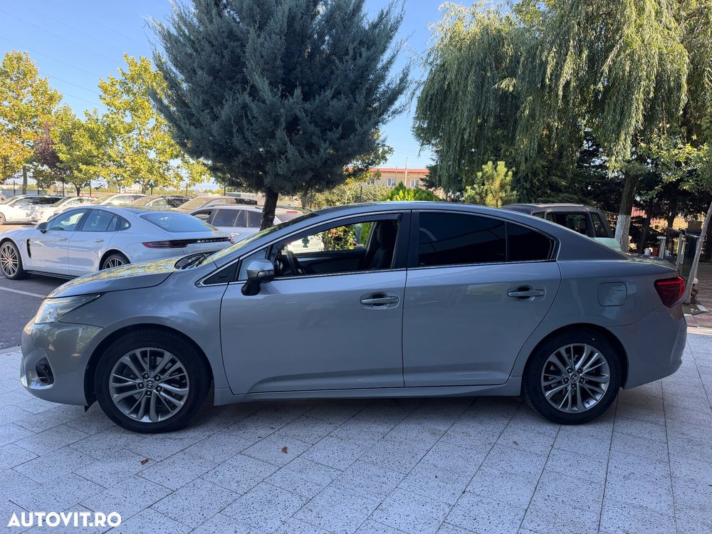 Toyota Avensis 2.0 D-4D Elegance - 22