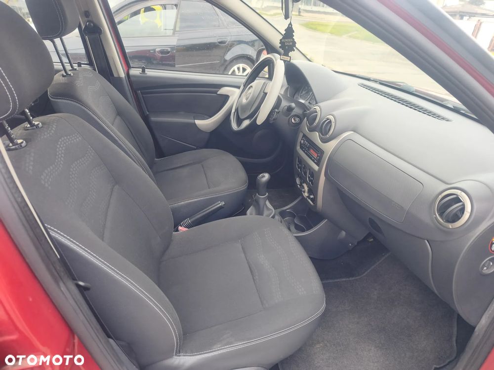 Dacia Sandero - 6