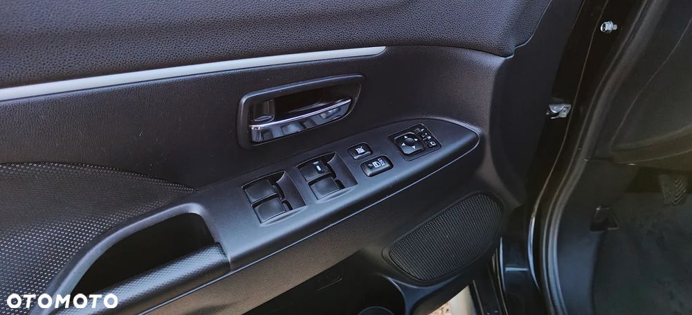 Mitsubishi ASX 1.8 DID Invite 4WD AS&G - 17