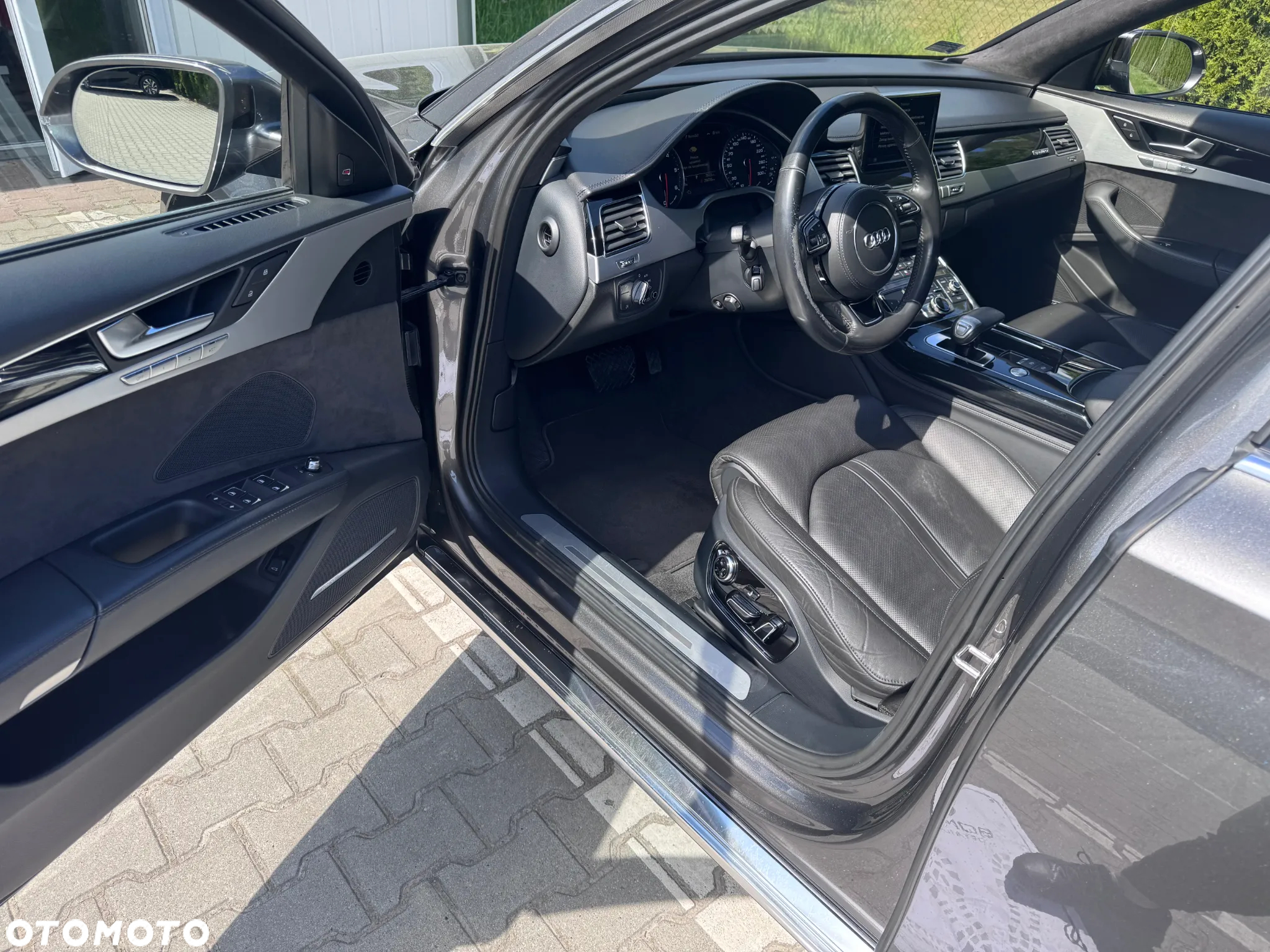 Audi A8 4.2 TDI Quattro - 13
