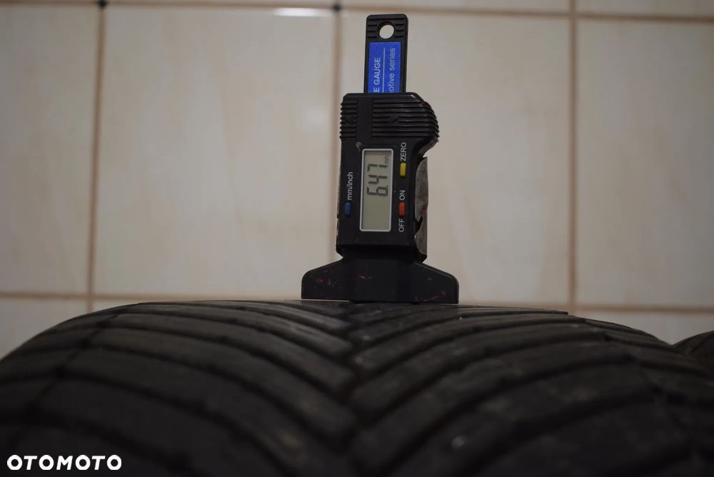 R19 235/35 Bridgestone Turanza AllSeason 6 - 4