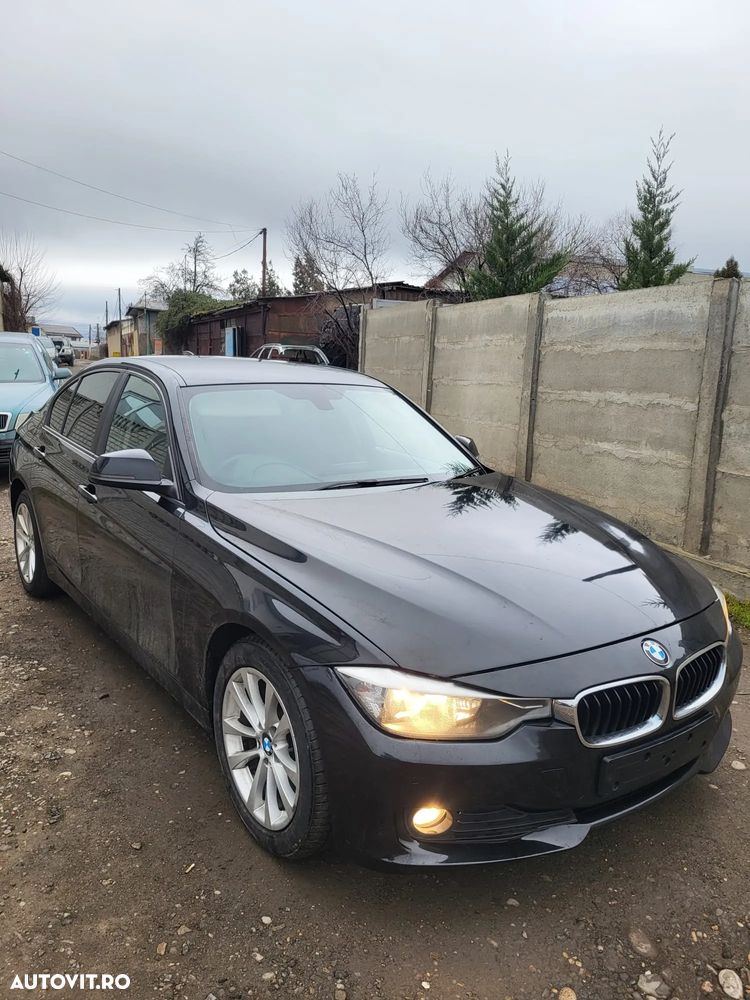 Dezmembram BMW F30 2.0 D Automat Capota /Bara fata /Faruri - 2