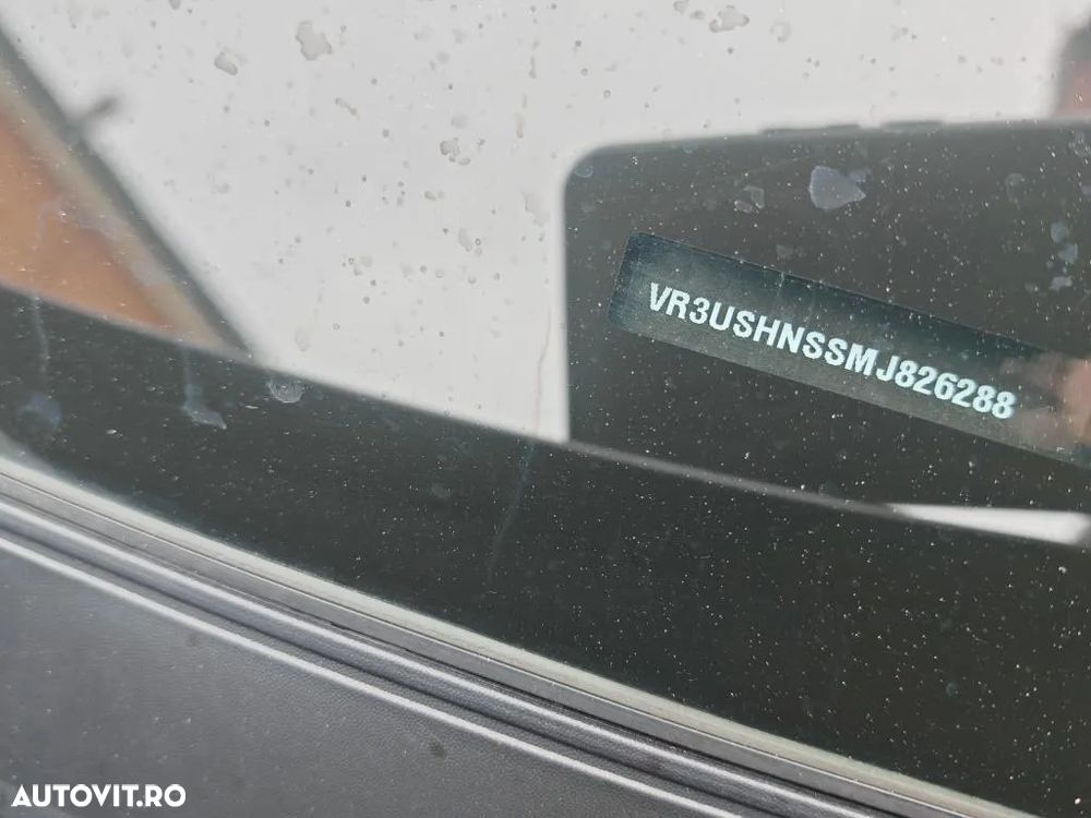 Peugeot 2008 1.2 L PureTech STT EAT8 Allure - 33