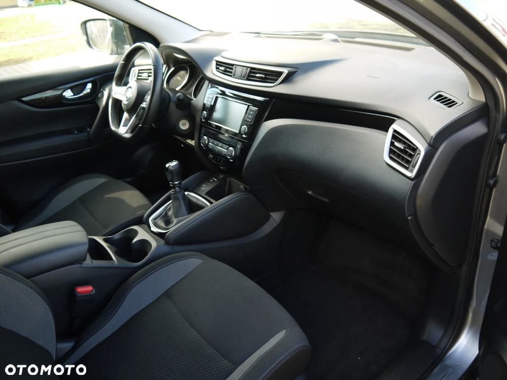 Nissan Qashqai 1.5 dCi N-Motion - 9
